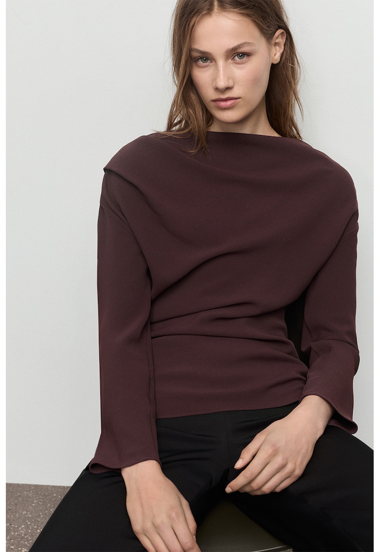 Bluza cu decolteu asimetric si fronseuri