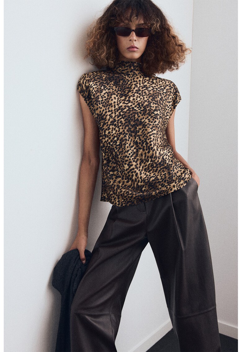 Bluza din satin cu maneci scurte si animal print - Negru/Maro/Maro camel