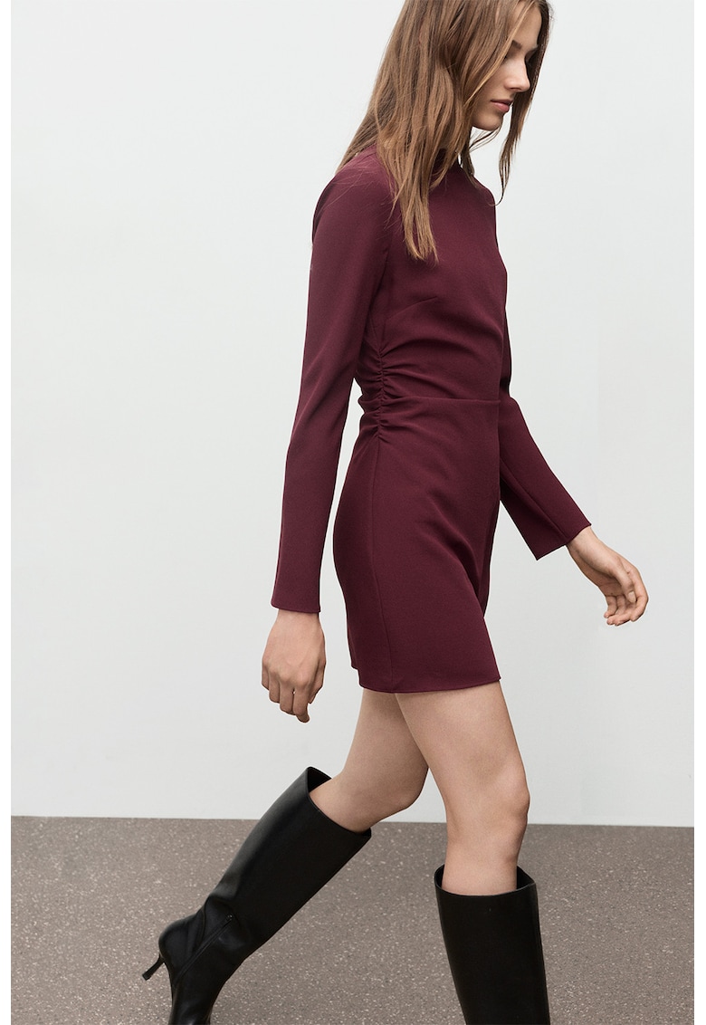 Rochie cu fronseu lateral si maneci lungi