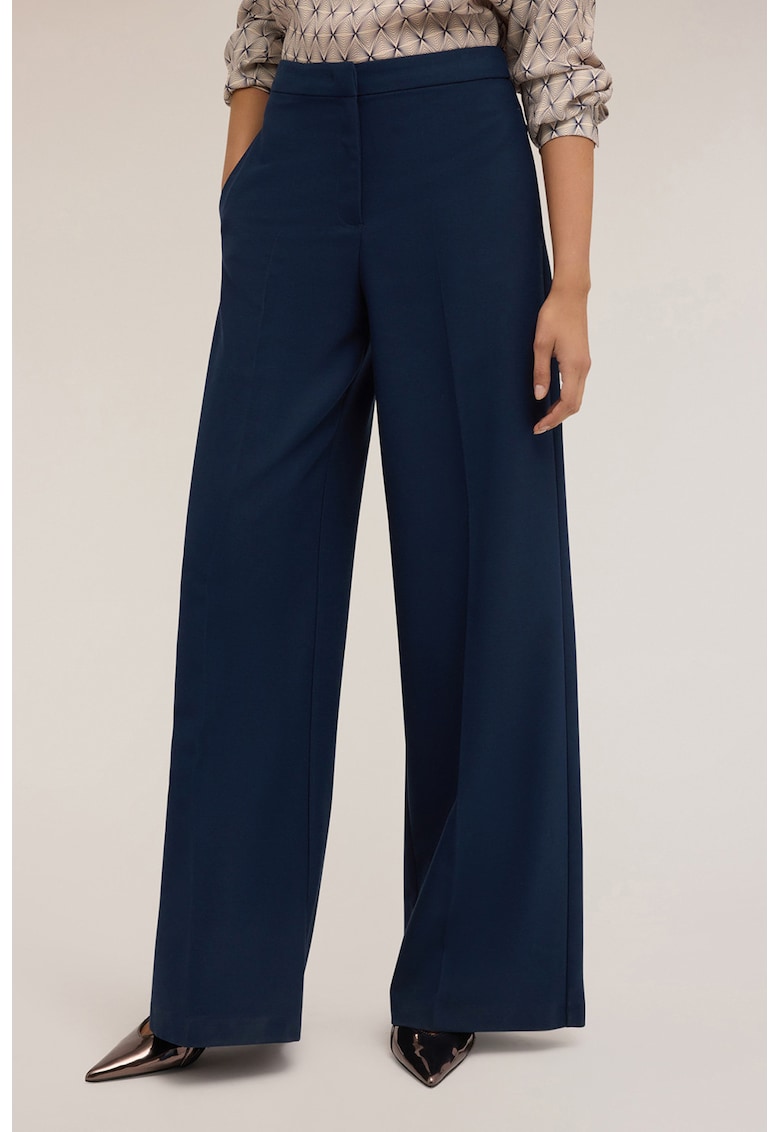 Pantaloni evazati cu pensa