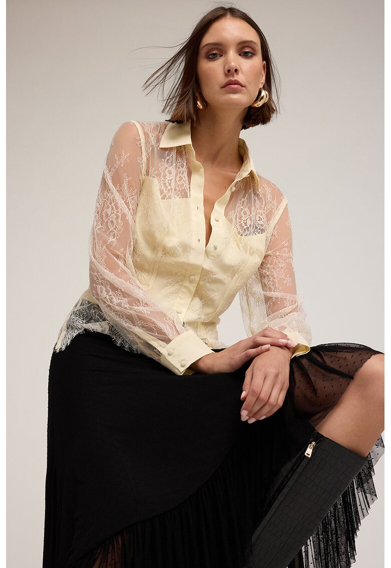 Bluza cu strat exterior din dantela