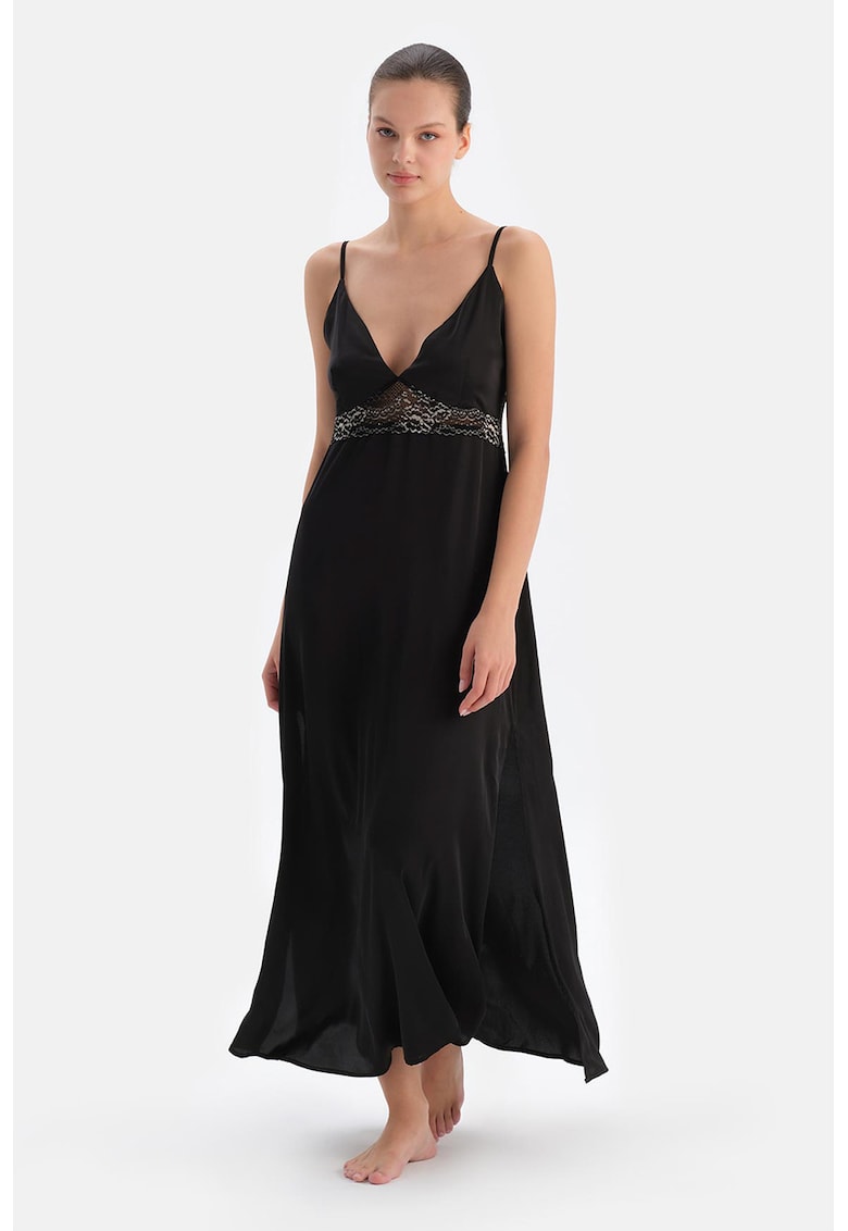 Camasa de noapte de satin cu insertii de dantela