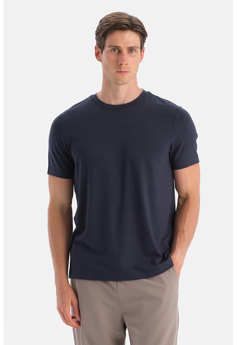 Tricou regular fit cu decolteu la baza gatului - Bleumarin