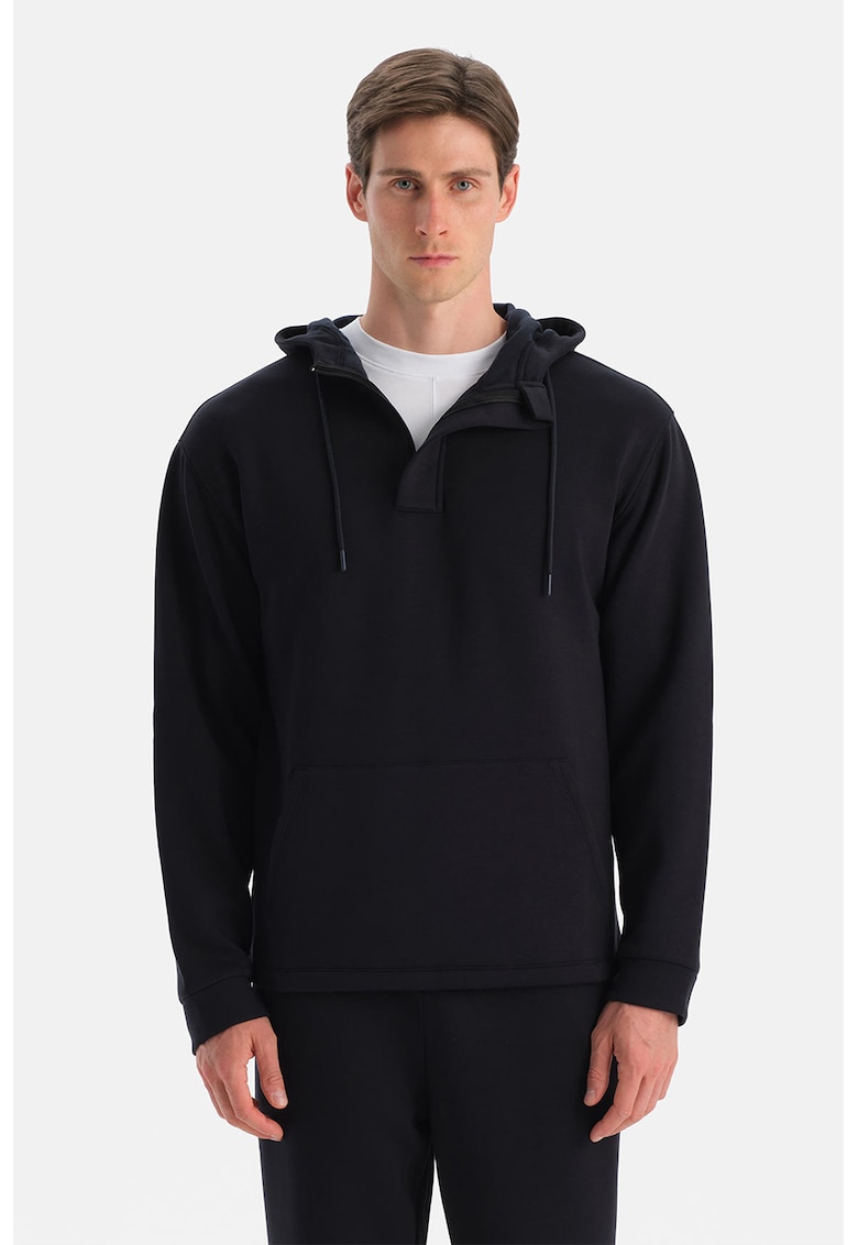 Hanorac cu fenta cu fermoar