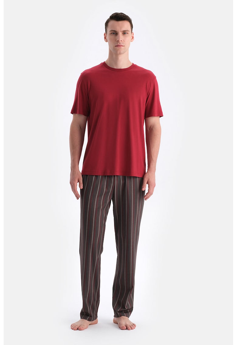 Pijama de bumbac in dungi