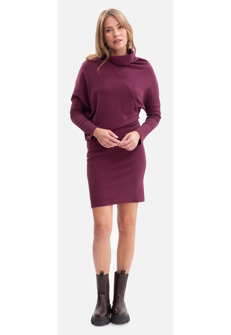 Rochie mini - B309 Pruna tricot - fara inchizatoare - top lejer - baza mulata - talie inalta - maneci lungi - cu guler - Pruna