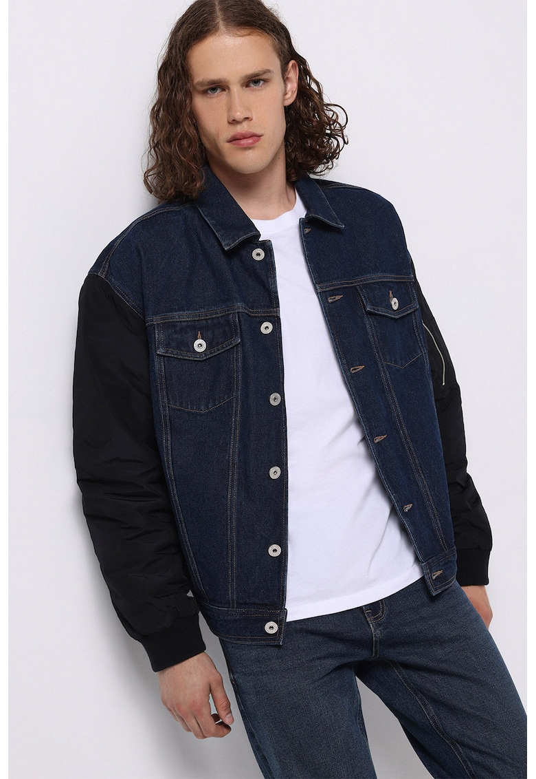 Jacheta din denim cu buzunare pe piept