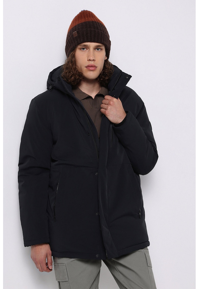 Geaca cu buzunare multiple