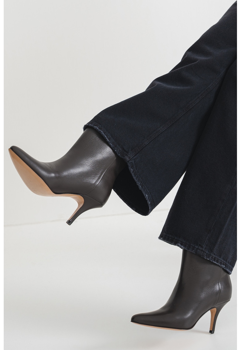 Botine cu varf ascutit