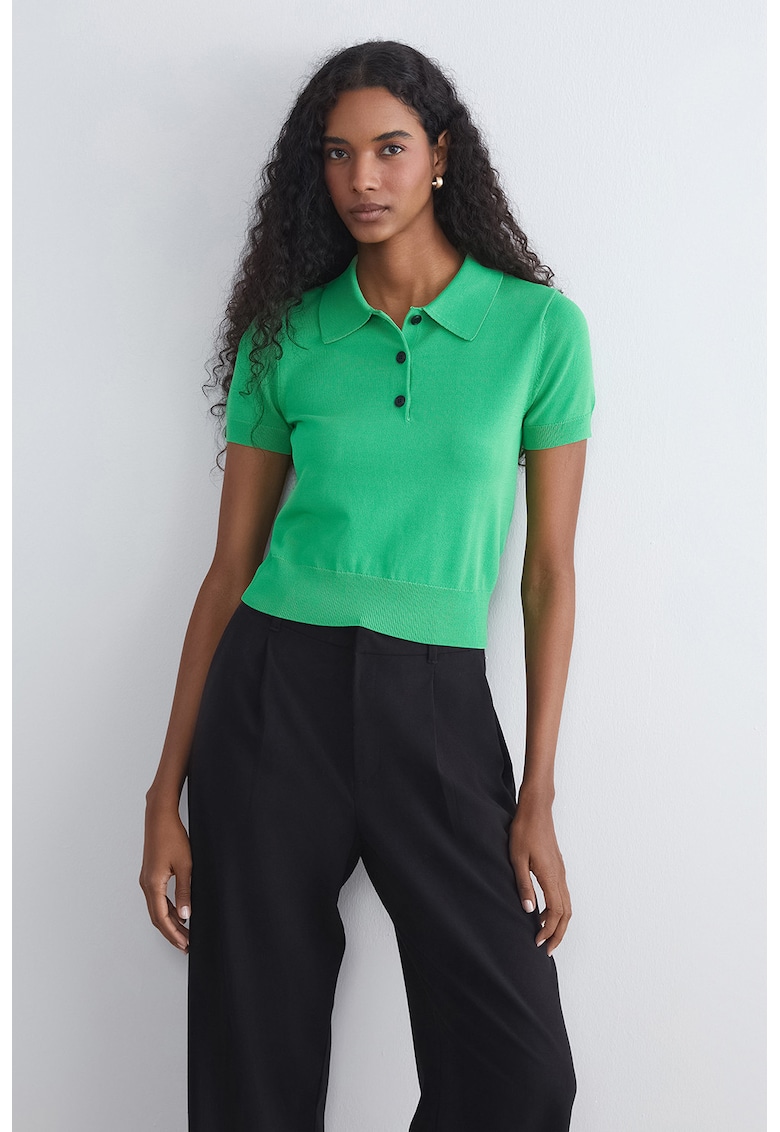 tricou uni cu fenta cu nasturi