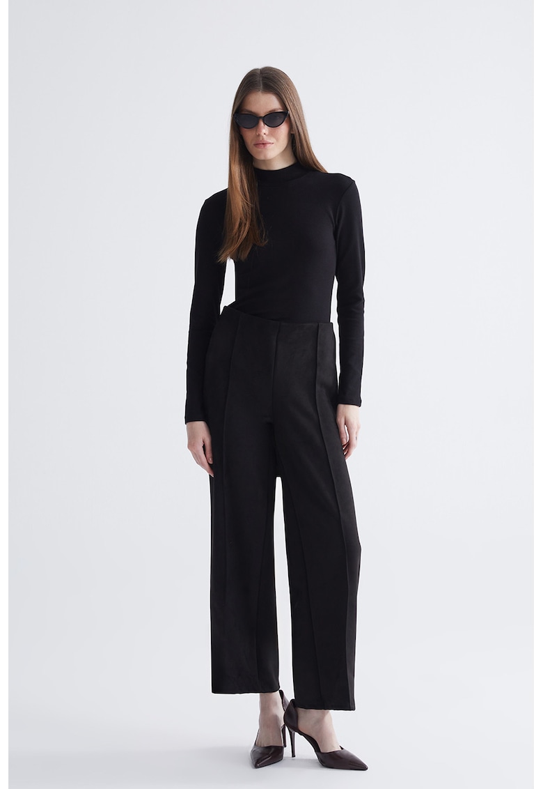 Bluza slim fit cu decolteu rotund - Negru