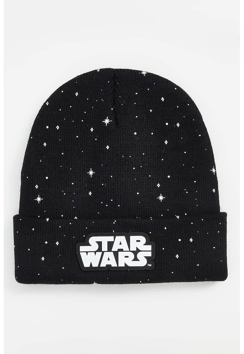 Caciula cu model cu stele si aplicatie Caciula cu model cu stele si aplicatie