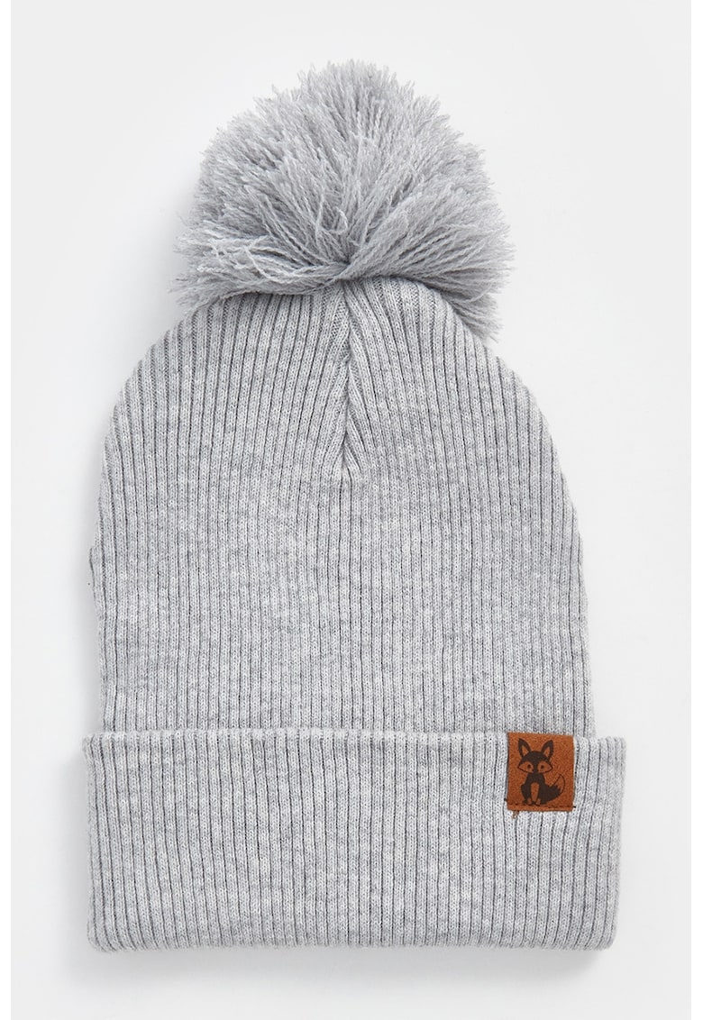 Caciula tricotata cu ciucure