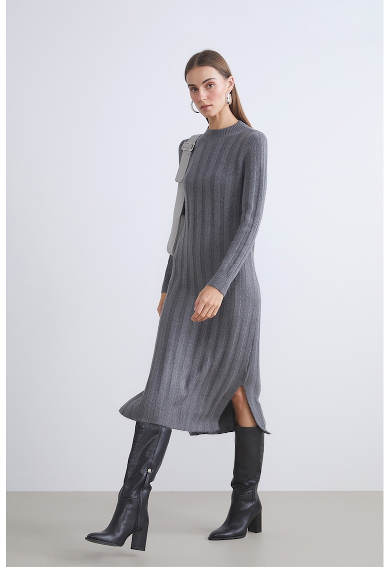 Rochie din tricot cu slituri laterale