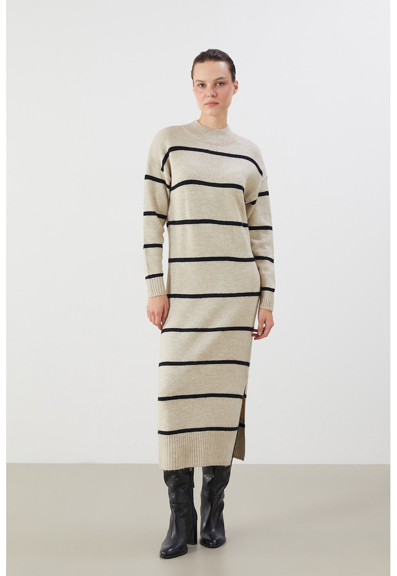 Rochie-pulover cu slit