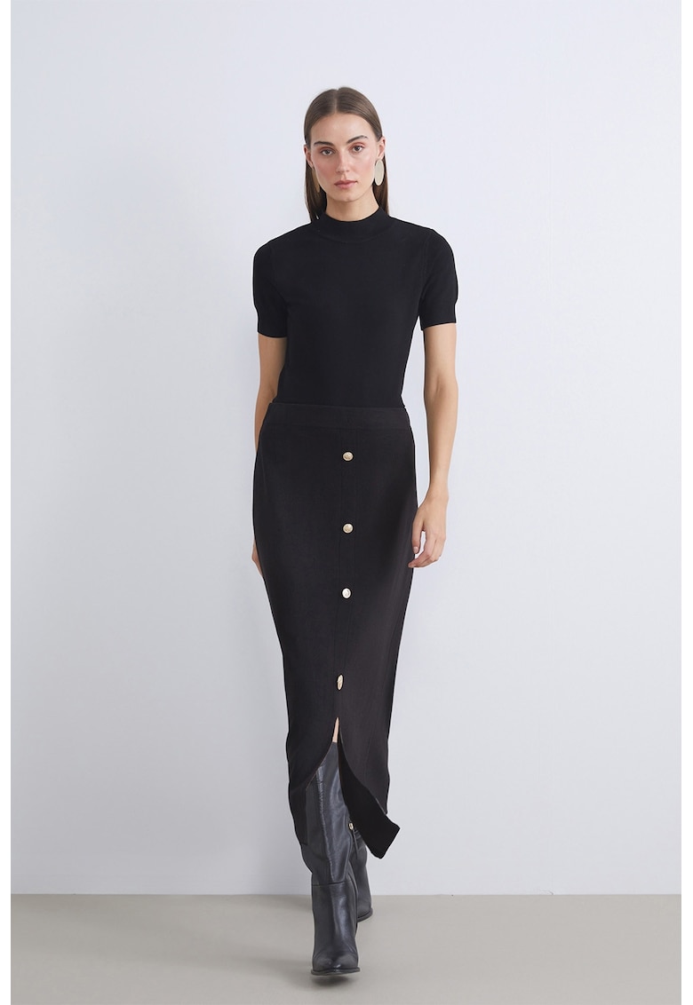 Fusta midi tricotata cu nasturi decorativi