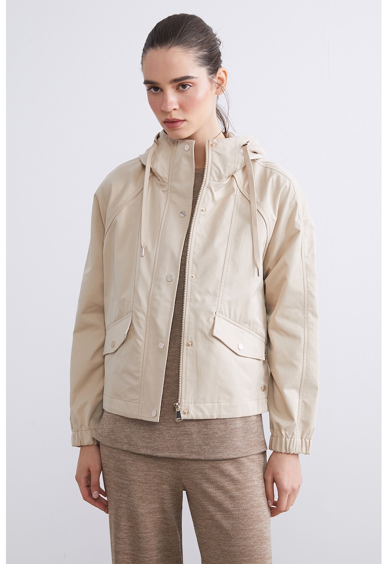 Jacheta usoara cu gluga si buzunare cu clapa