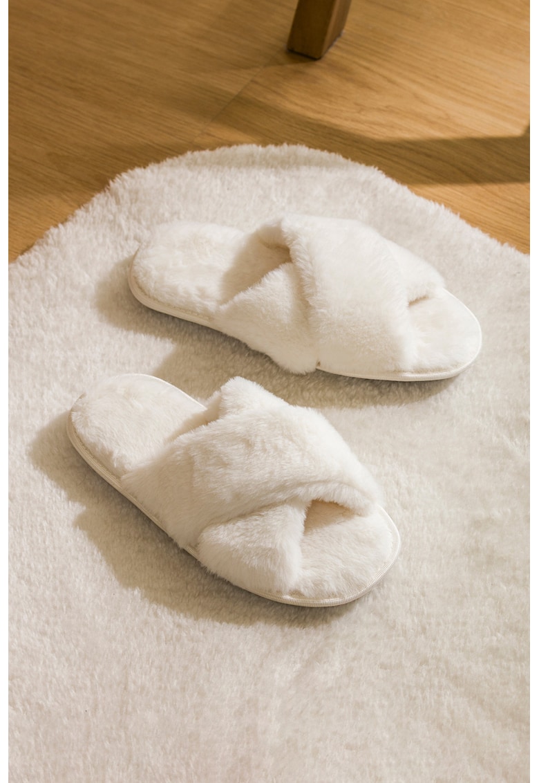 Papuci de casa cu model uni