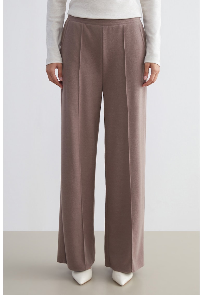 Pantaloni cu croiala dreapta - talie elastica si detalii cu pensa