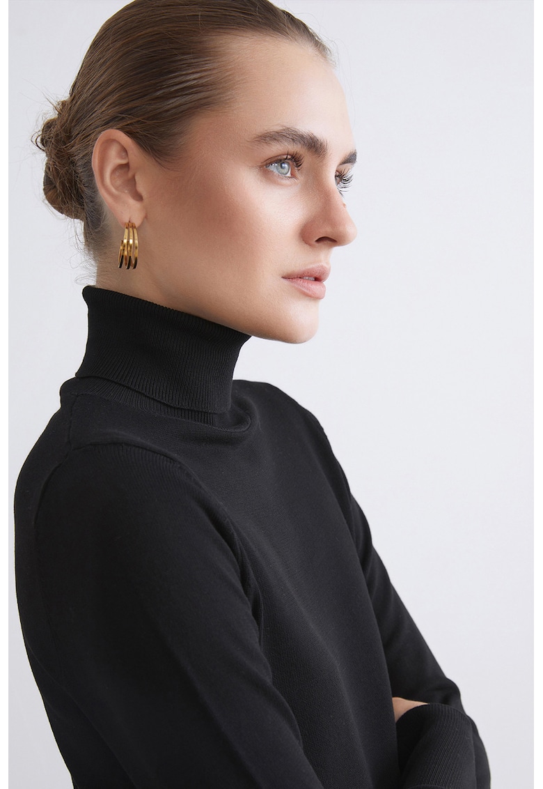 Pulover slim fit cu guler inalt Pulover slim fit cu guler inalt