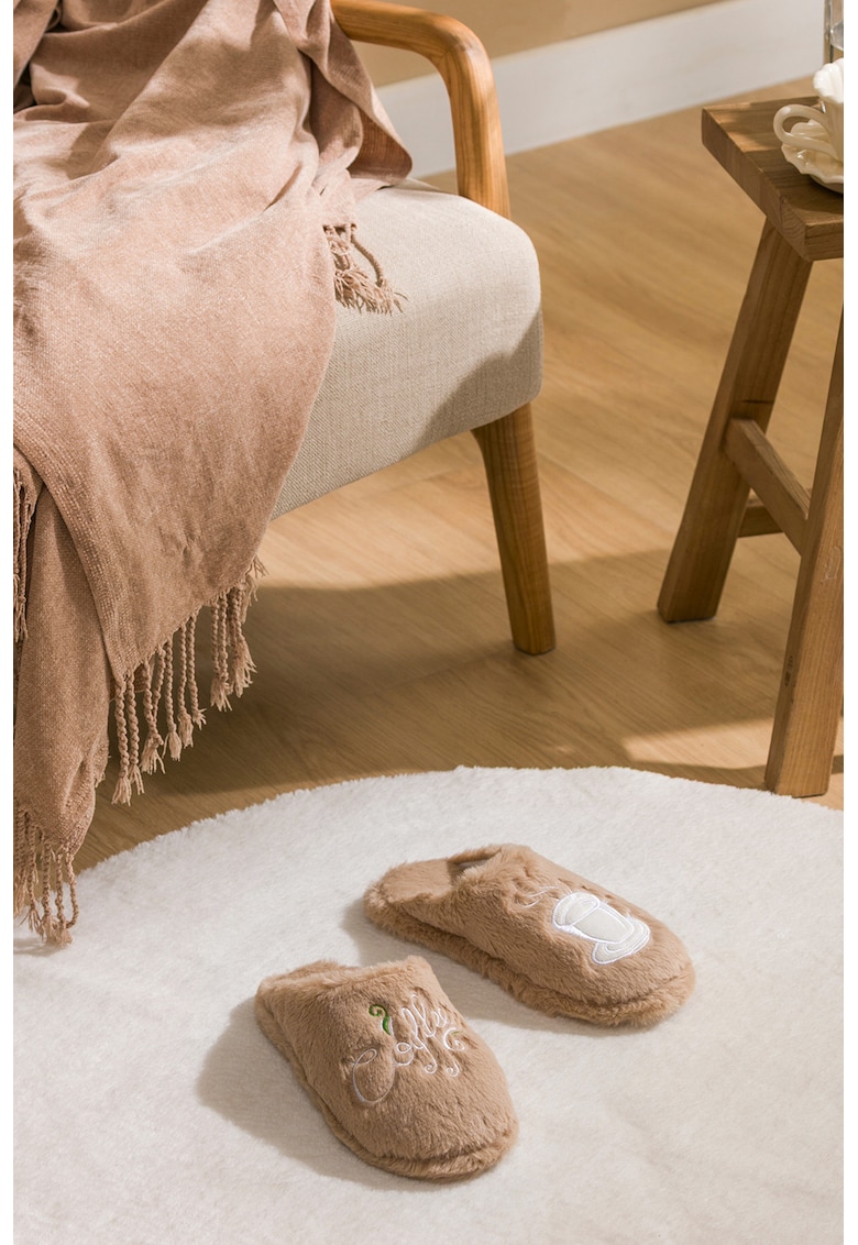 Papuci de casa din blana sintetica