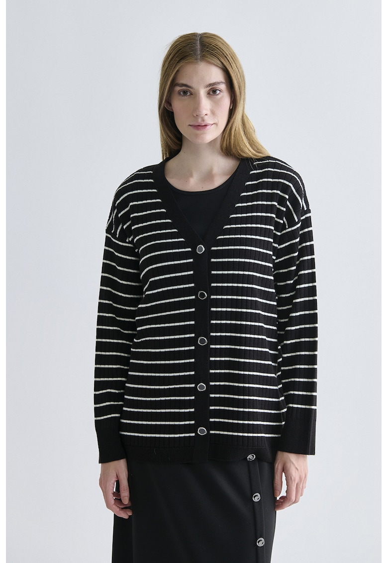 Cardigan lejer cu model in dungi