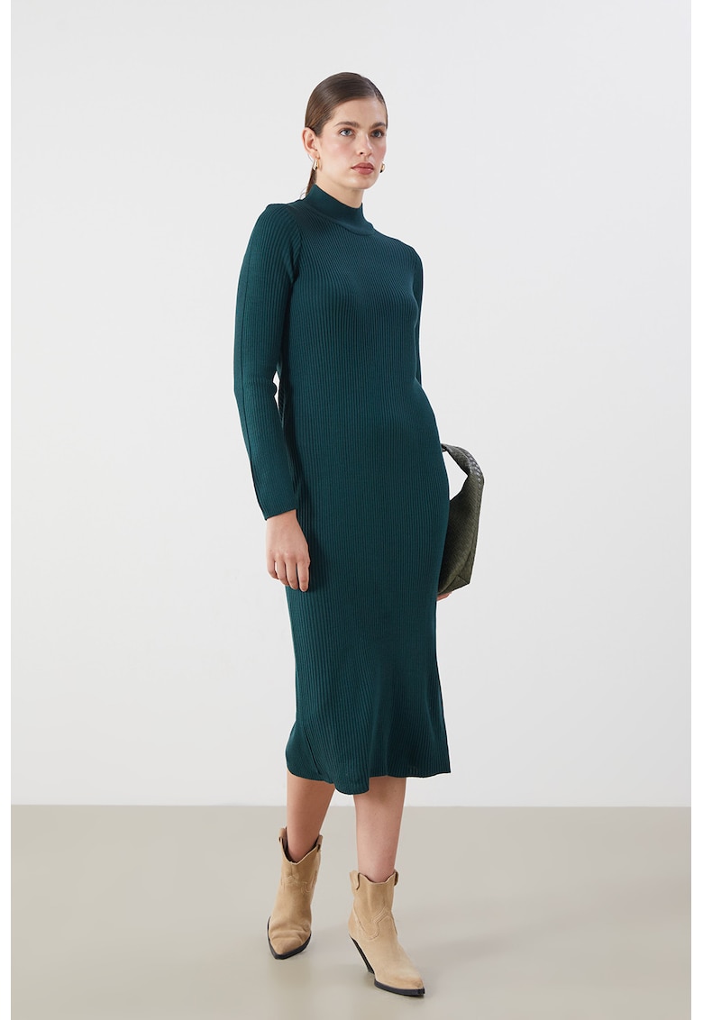 Rochie midi tricotata cu guler inalt Rochie midi tricotata cu guler inalt