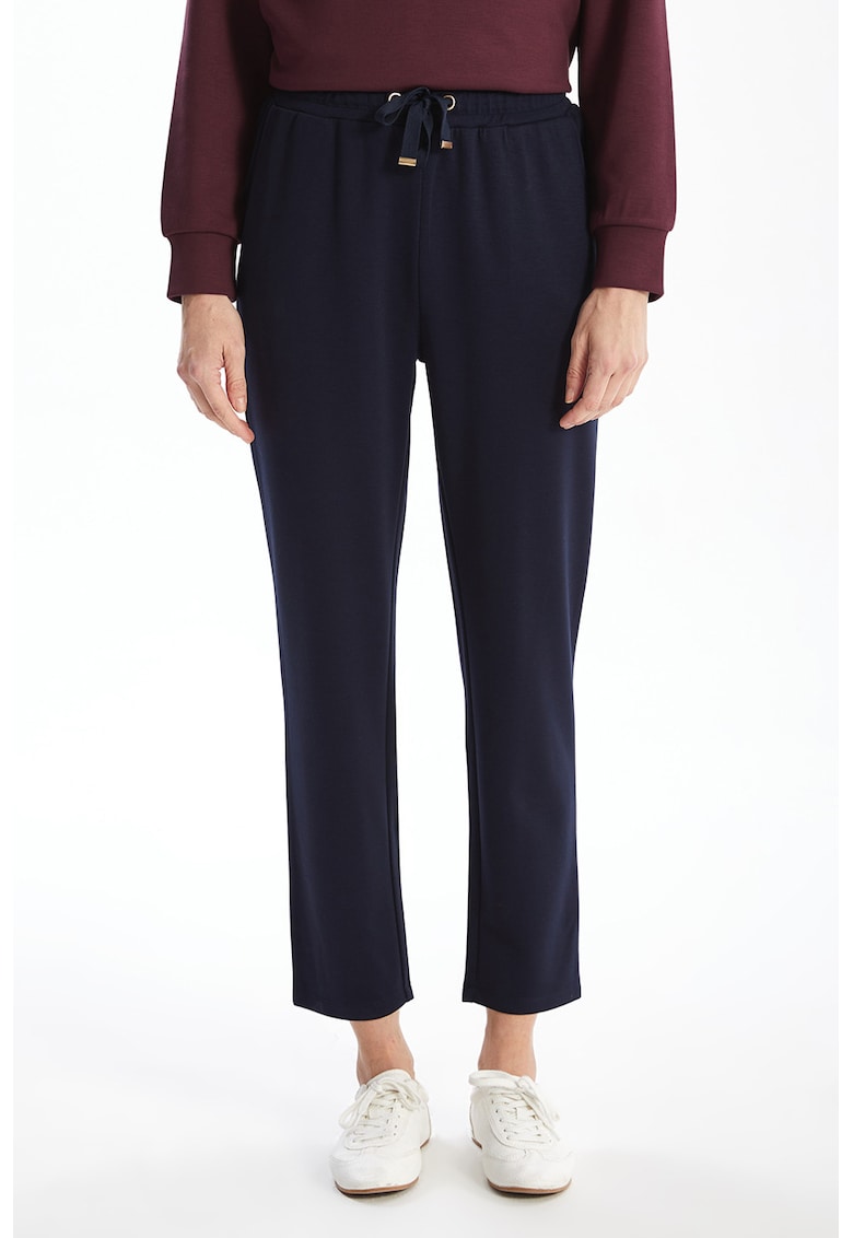 Pantaloni crop cu snur de ajustare