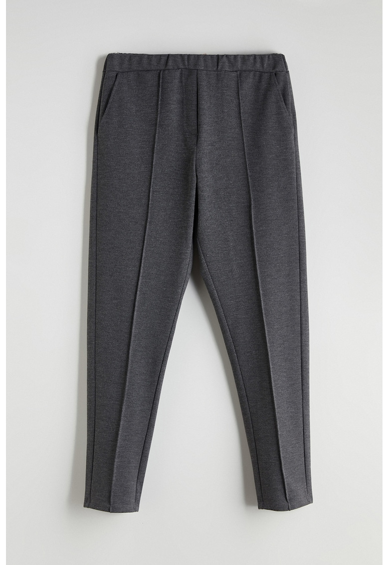 Pantaloni cu croiala conica si talie elastica