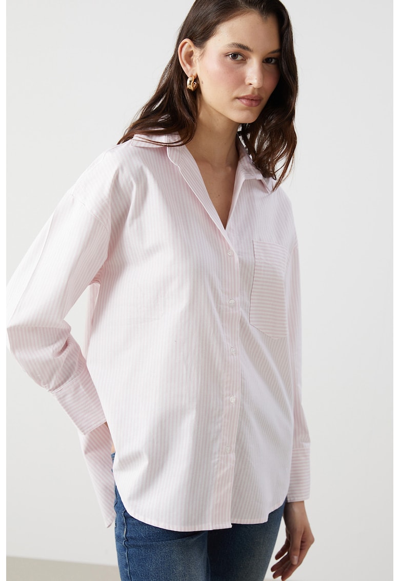 Camasa lejera cu model in dungi si buzunar aplicat