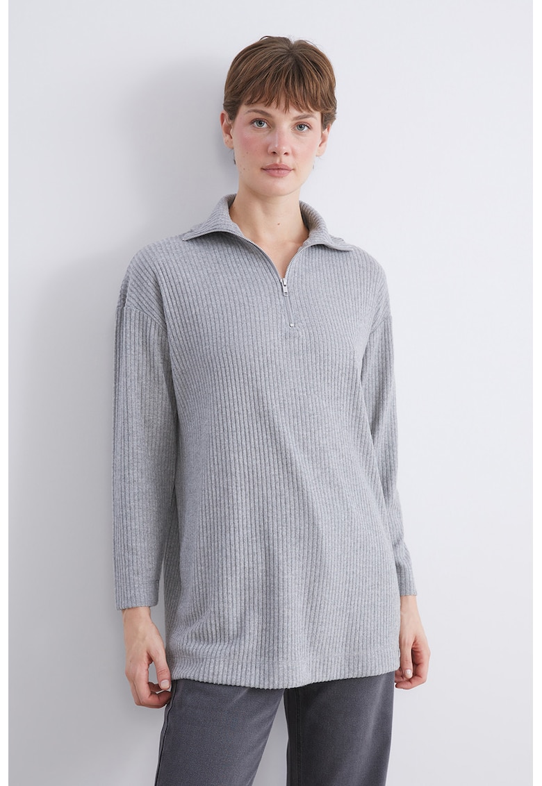 Pulover cu fermoar scurt si maneci usor cazute