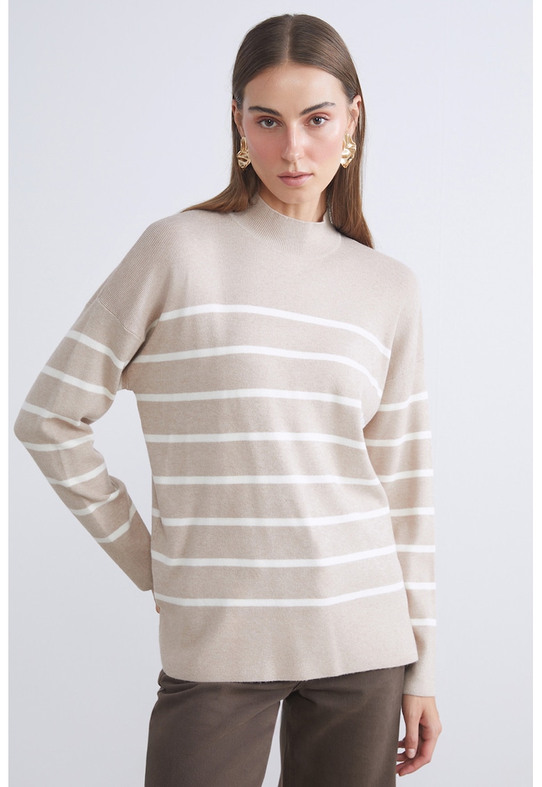 Pulover cu dungi si maneci cazute