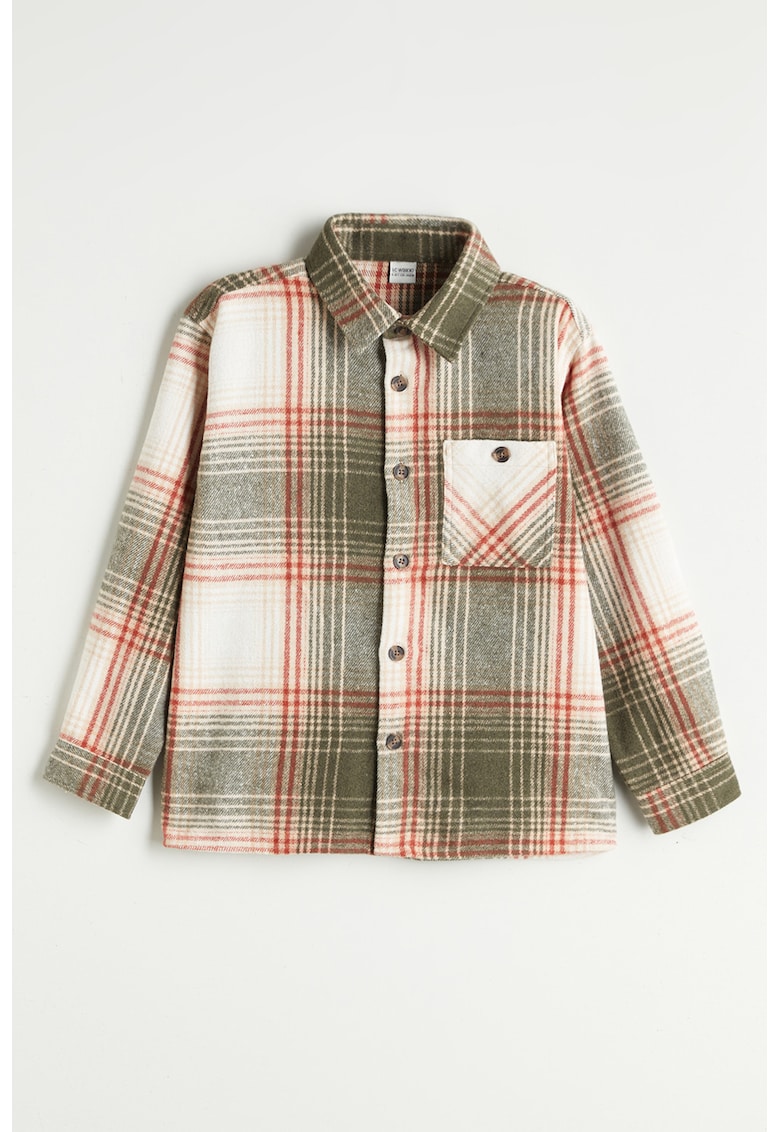 Camasa cu buzunar pe piept si model in carouri