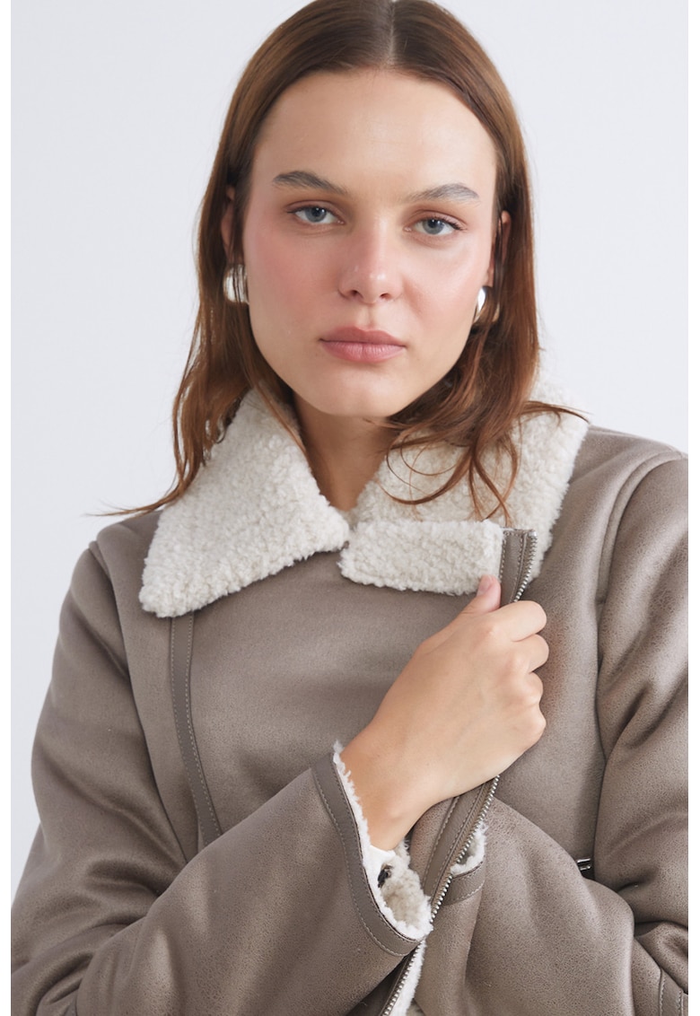 Jacheta din piele ecologica cu fermoar