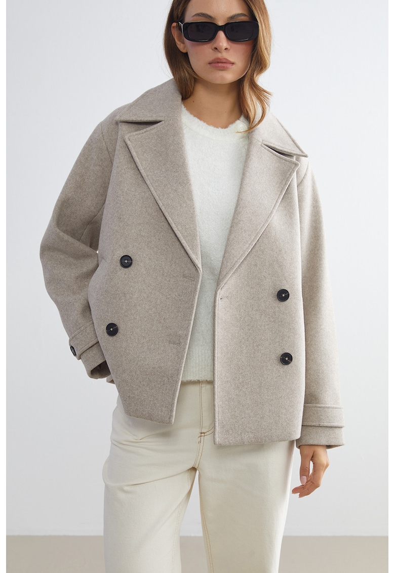 Palton scurt cu nasturi