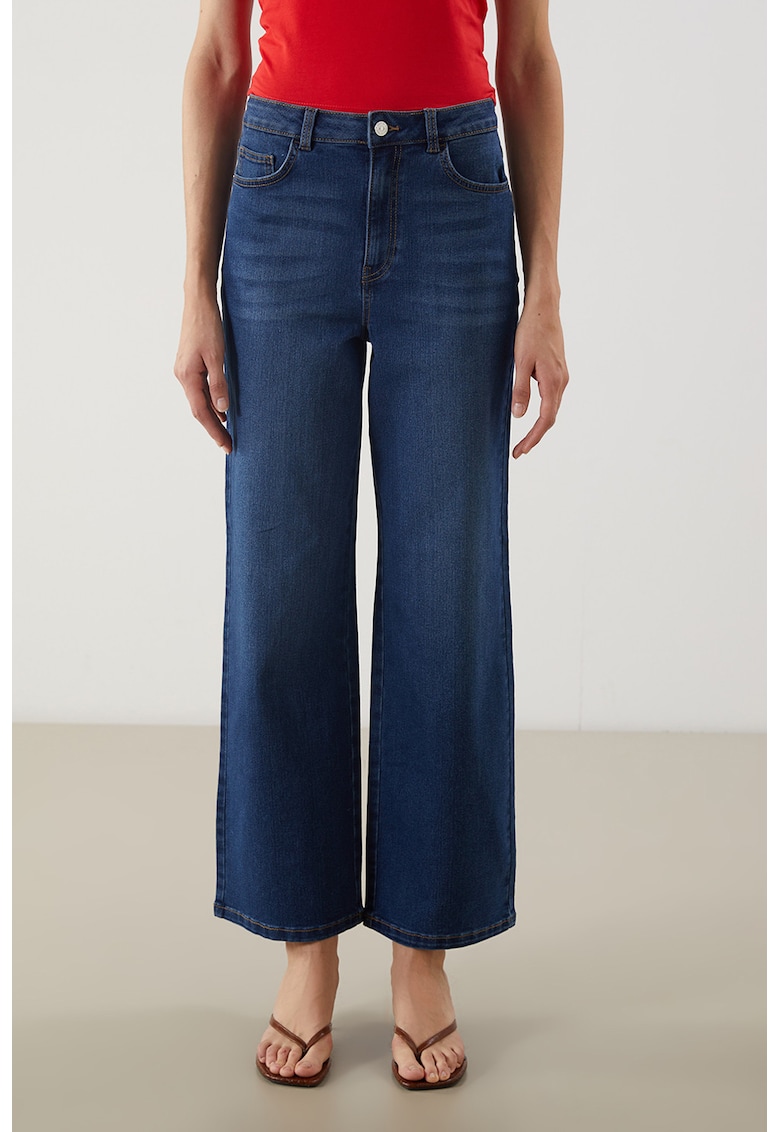 Blugi crop cu croiala ampla