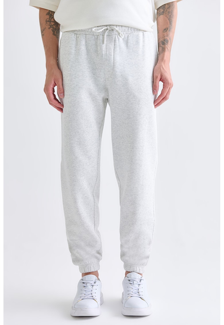 Pantaloni de trening cu doua buzunare