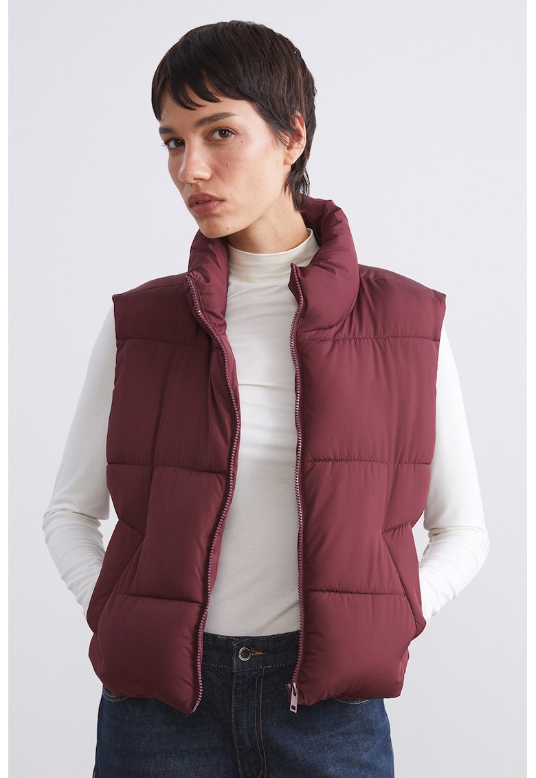 Vesta cu guler inalt