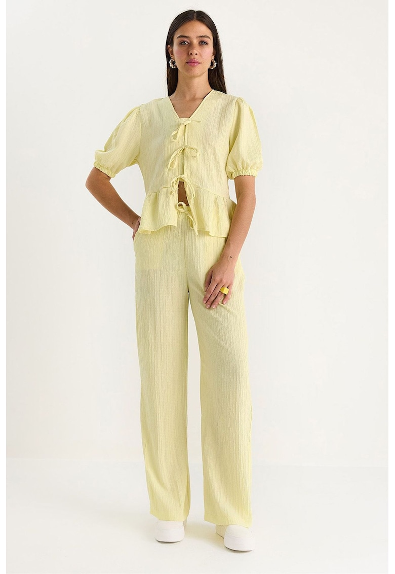Set camasa si pantaloni dama - textil - decolteu in V - galben -