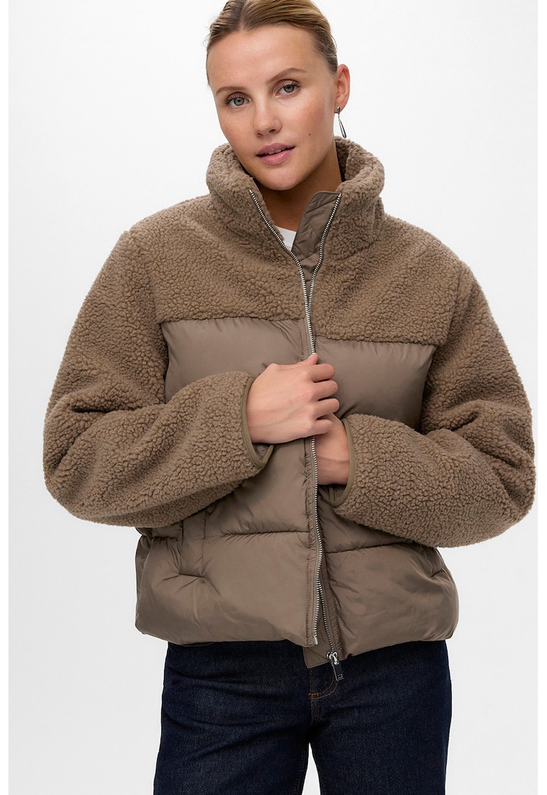 Geaca cu vatelina si segmente din material teddy