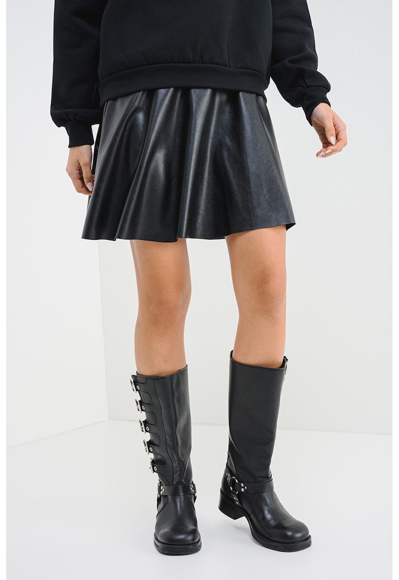 Fusta mini de piele ecologica cu croiala in A