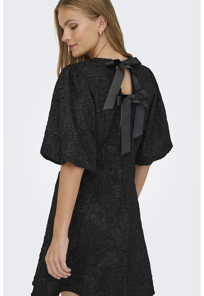 Rochie evazata cu maneci scurte - Negru