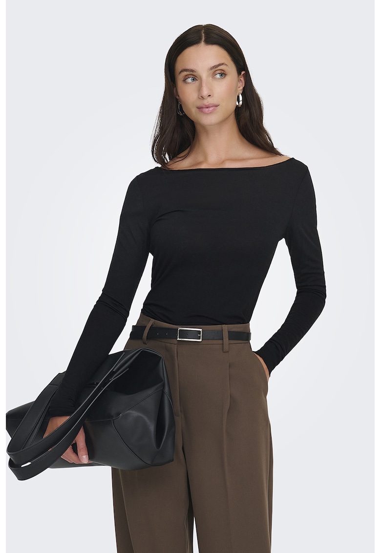 Bluza slim fit din amestec de lana cu decolteu barcuta