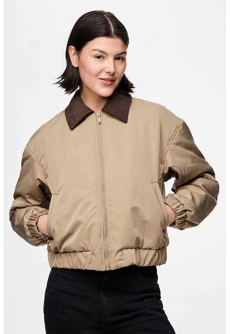 Jacheta lejera cu fermoar si guler clasic