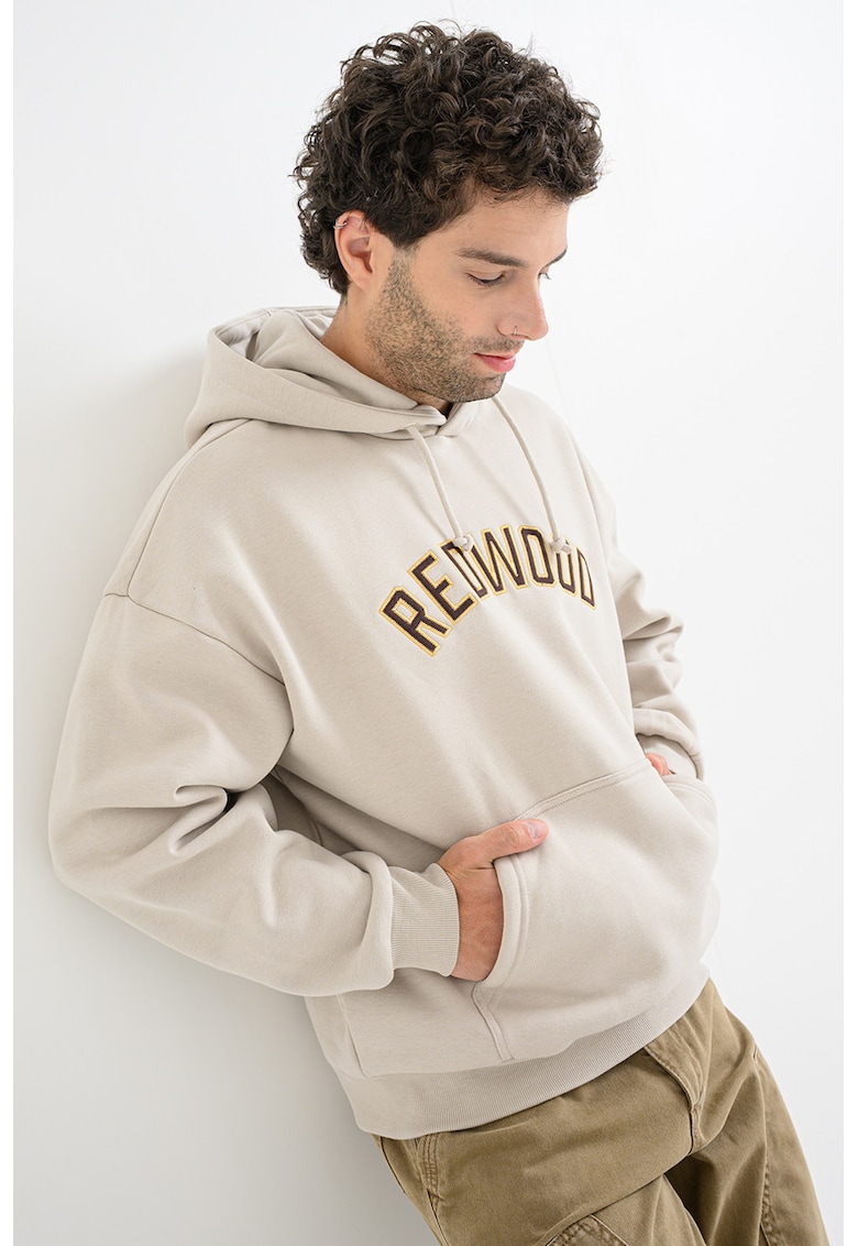 Hanorac cu text brodat si buzunar kangaroo Hanorac cu text brodat si buzunar kangaroo