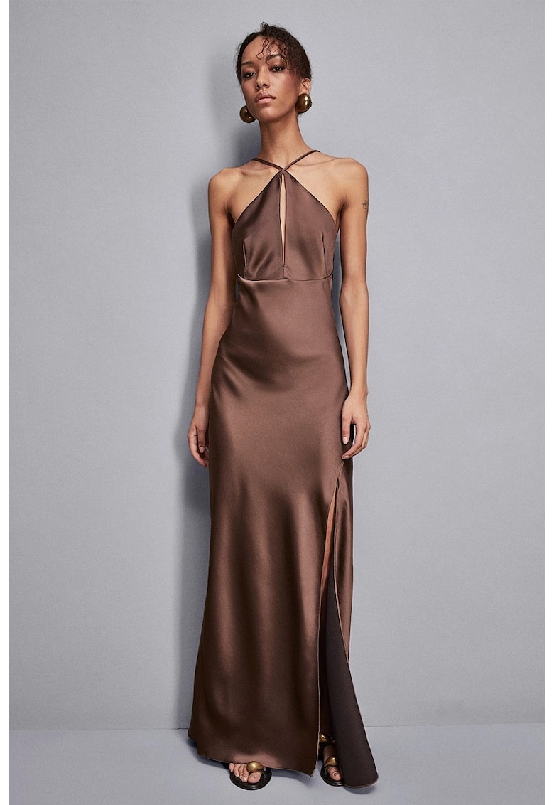 Rochie lunga cu bretele subtiri si spatele gol