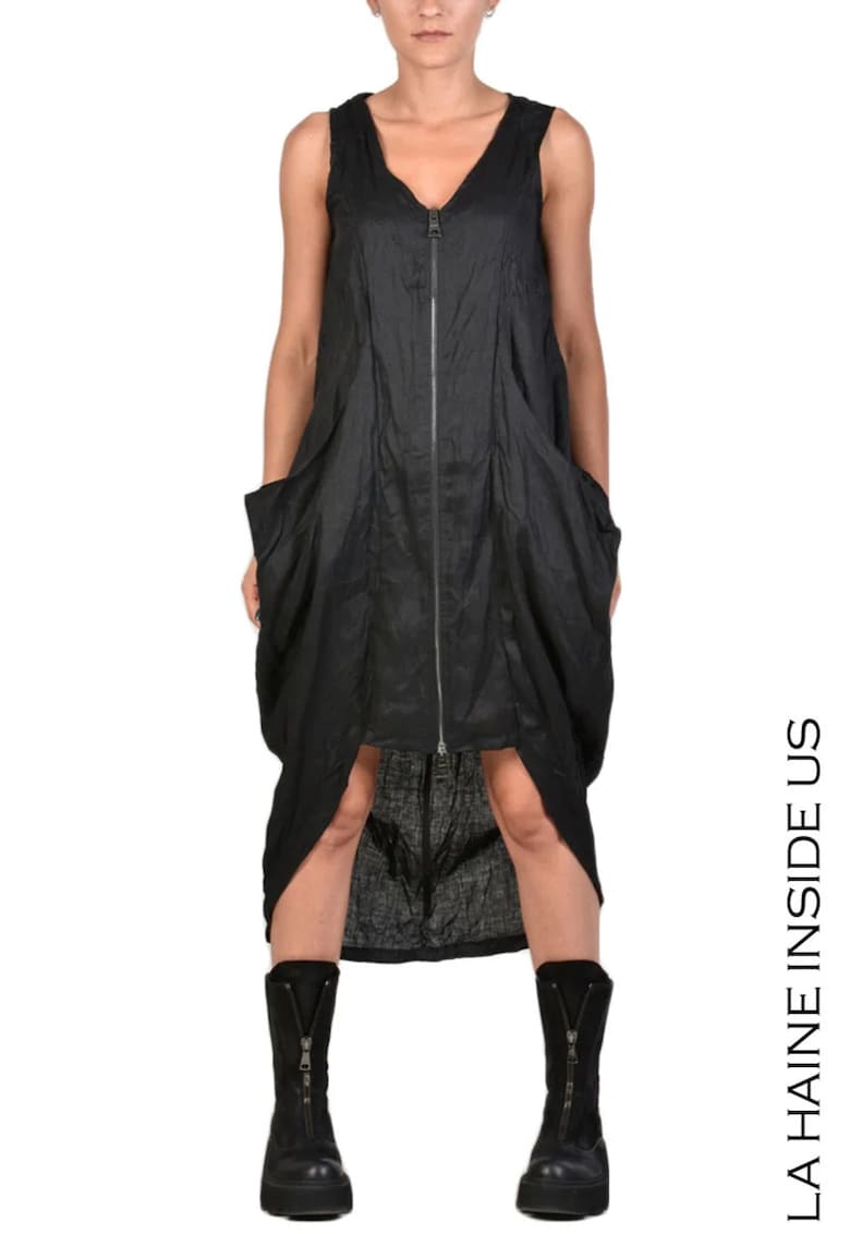 Rochie tip vesta evazata - asimetrica - inchidere cu fermoar dublu