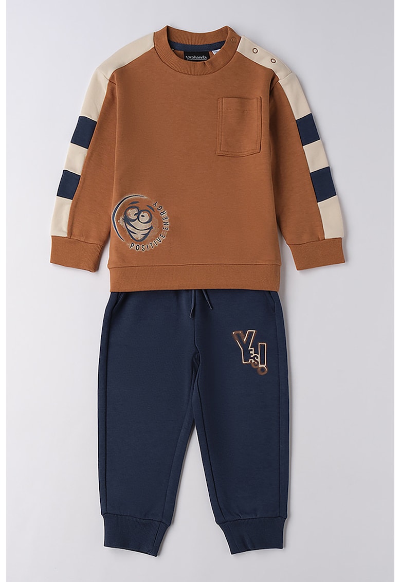 Trening cu buzunar pe piept