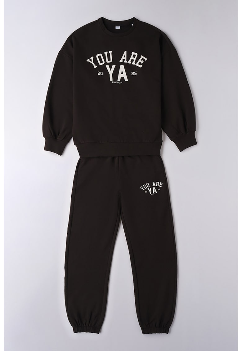 Set de hanorac si pantaloni de trening - 2 piese