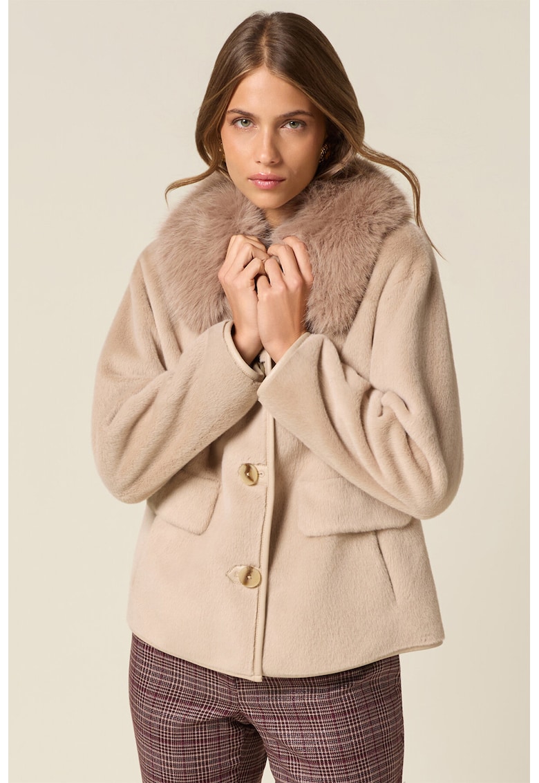 Haina cu guler de blana sintetica